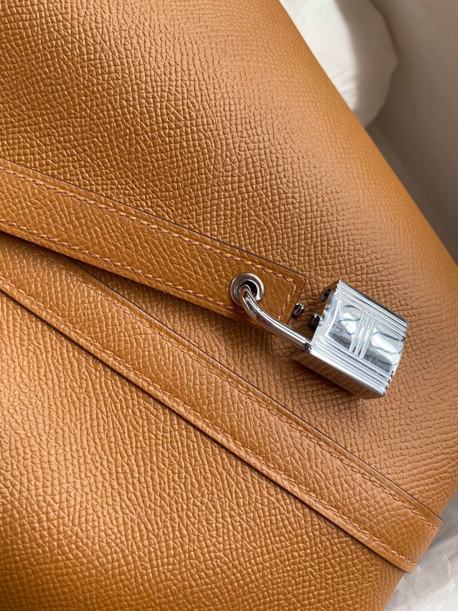 Hermes Picotin Lock 18 Tressage De Cuir Bag in Gold Epsom Calfskin - Image 4