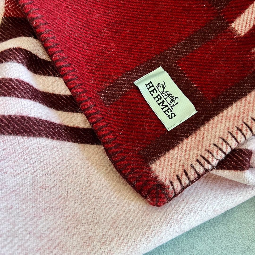Hermes Ithaque Blanket in Bordeaux Wool and Cashmere - Image 6