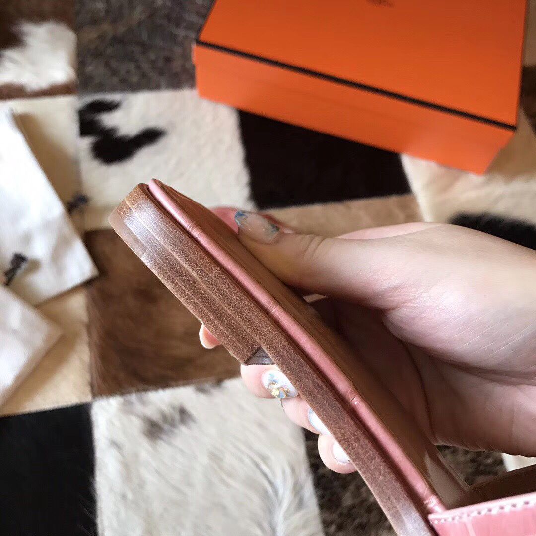 Hermes Oran Sandals In Pink Shiny Niloticus Crocodile - Image 3