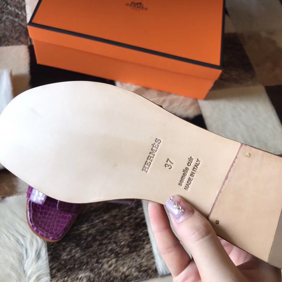 Hermes Oran Sandals In Purple Shiny Niloticus Crocodile - Image 4