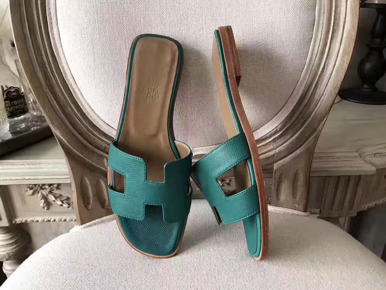 Hermes Oran Sandals In Malachite Epsom Leather - Image 3