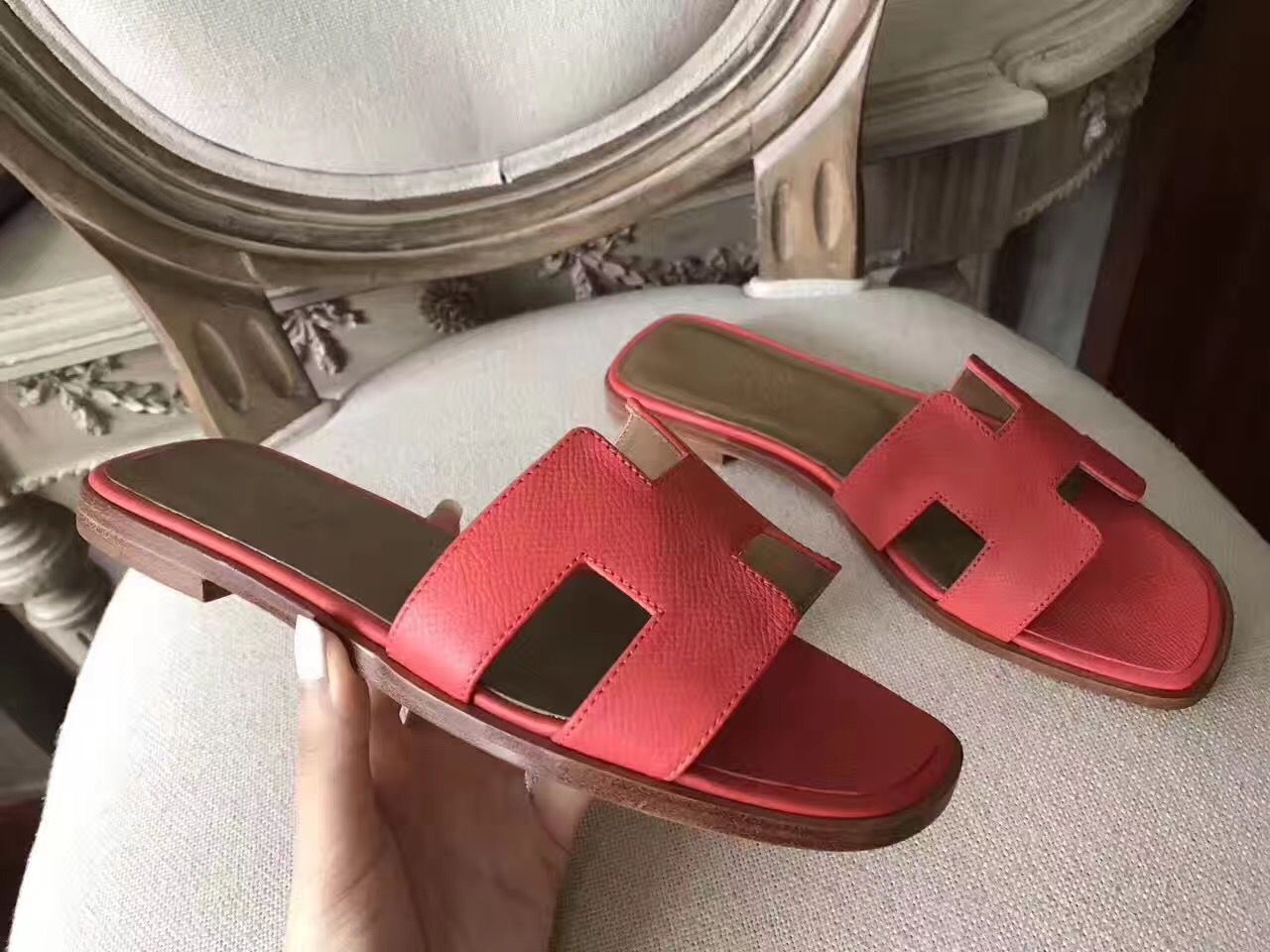 Hermes Oran Sandals In Rose Azalee Epsom Leather - Image 6