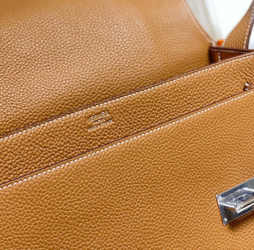 Hermes Steve 30 Messenger Bag in Gold Clemence Leather - Image 7