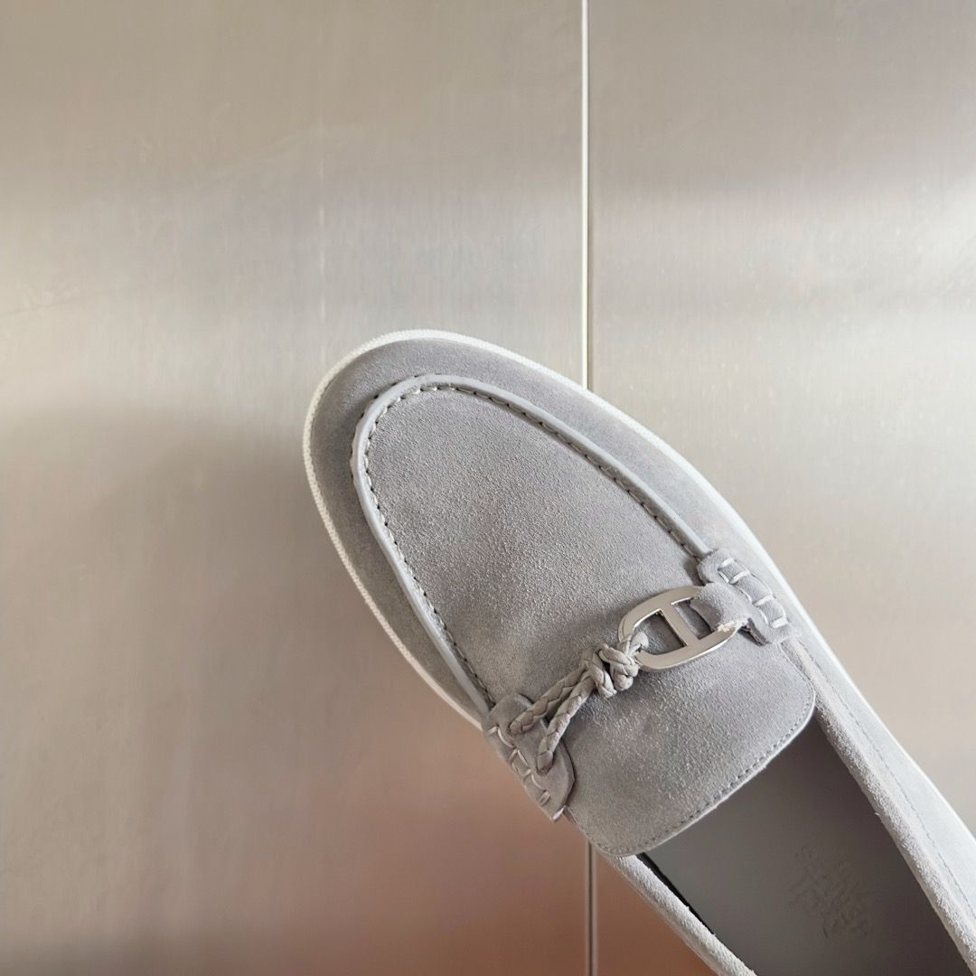 Hermes Men's Ignacio Loafers in Gris Nuage Suede Calfskin - Image 9