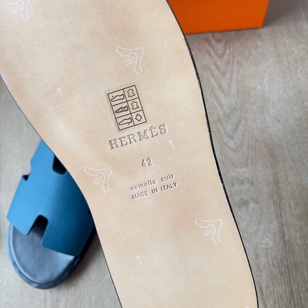 Hermes Izmir Sandals in Blue Epsom Calfskin with Black Insole - Image 6