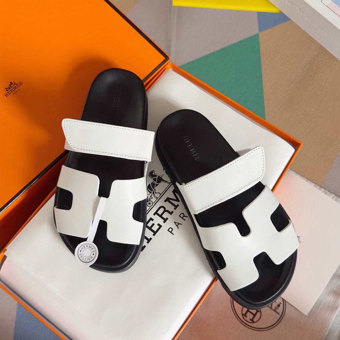 Hermes Men's Chypre Sandals in White Calfskin - Image 10