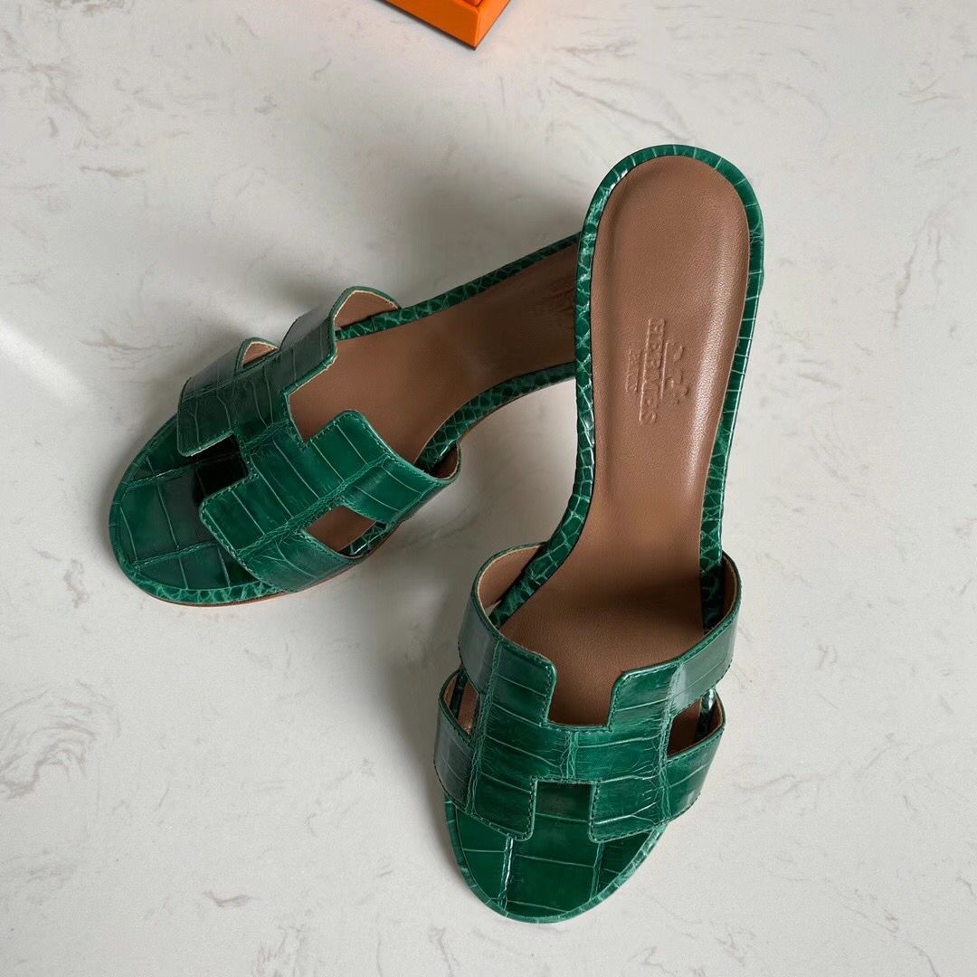 Hermes Oasis Sandals In Green Shiny Niloticus Crocodile - Image 7