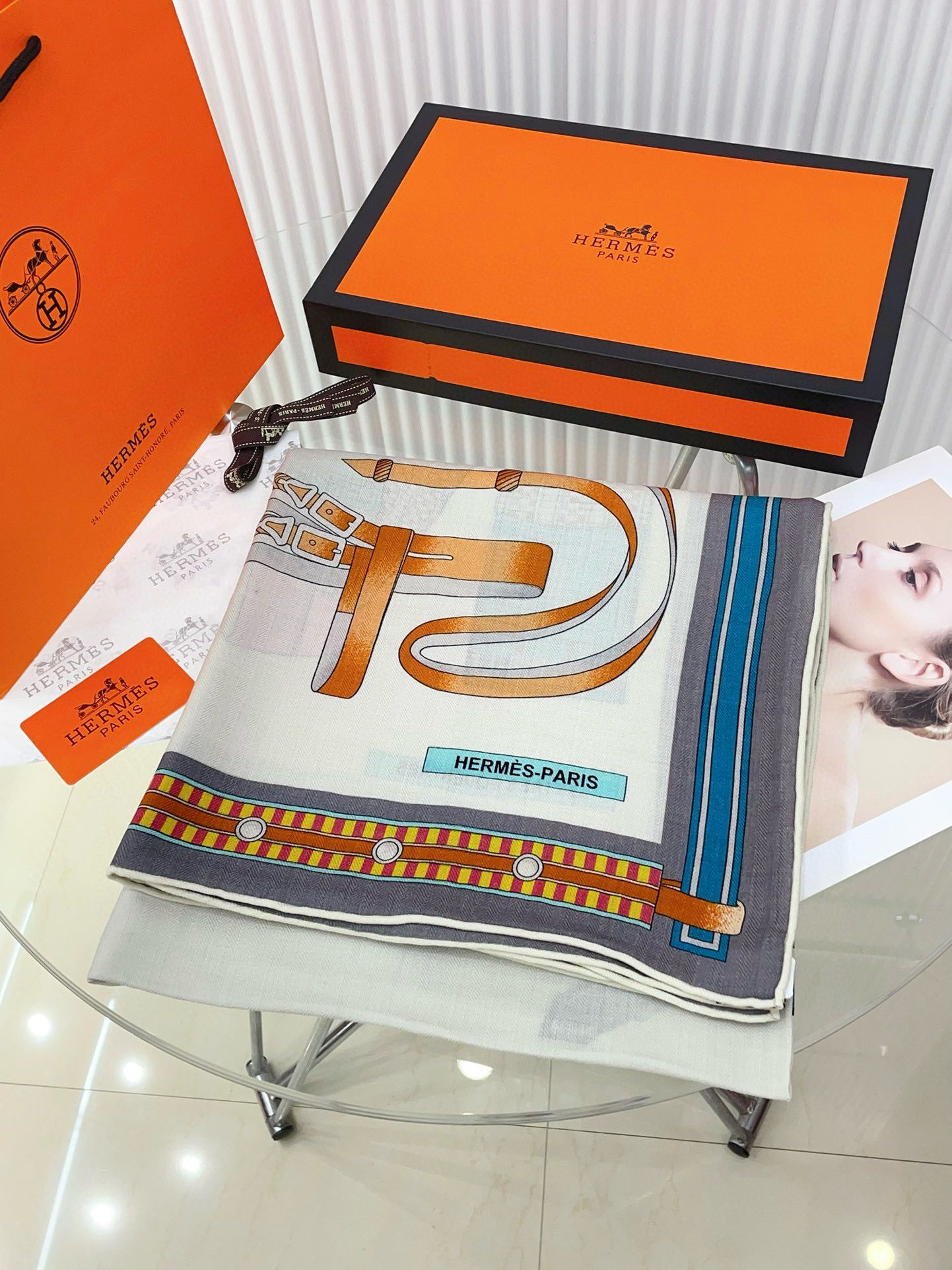 Hermes Gris Chine Lettres Equestres Shawl 140 - Image 4