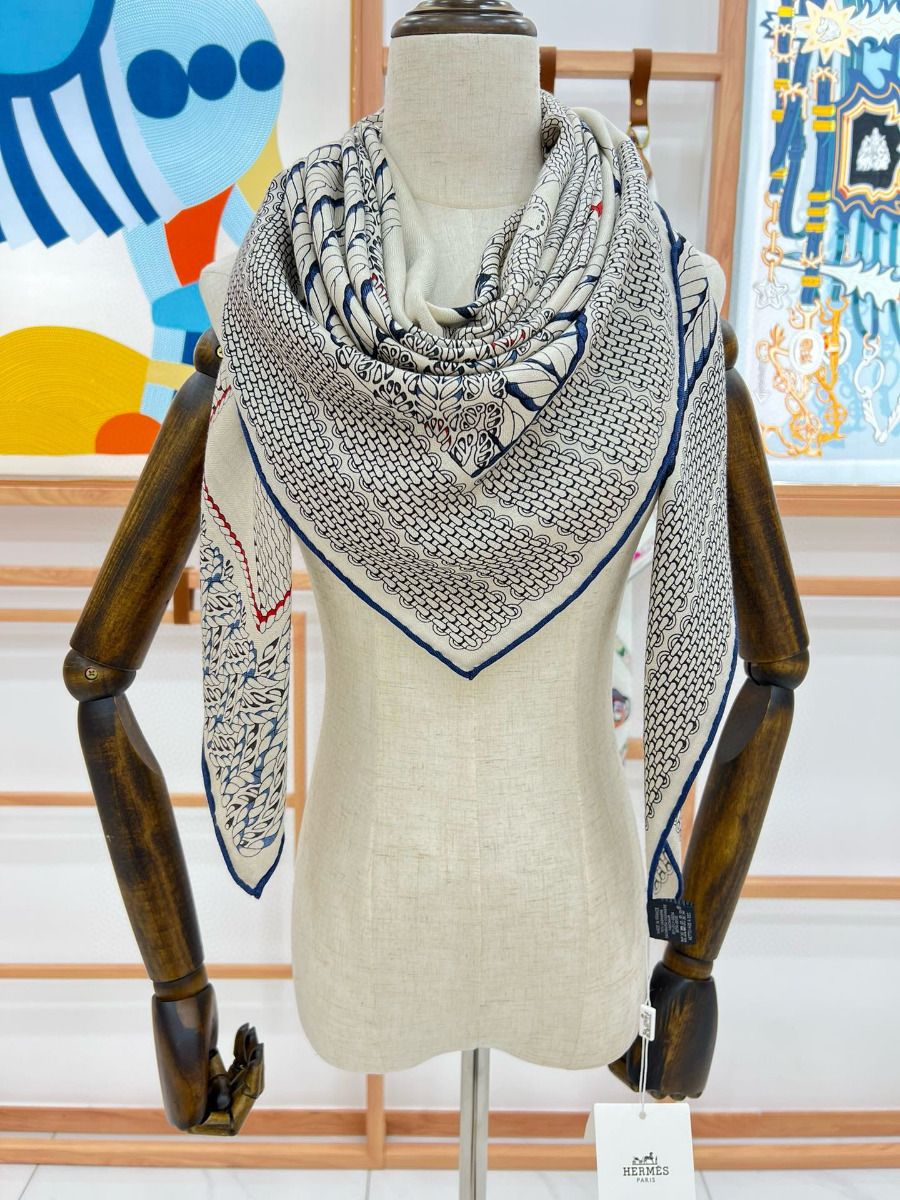 Hermes Grey Dressage Tressage Shawl 140 - Image 7