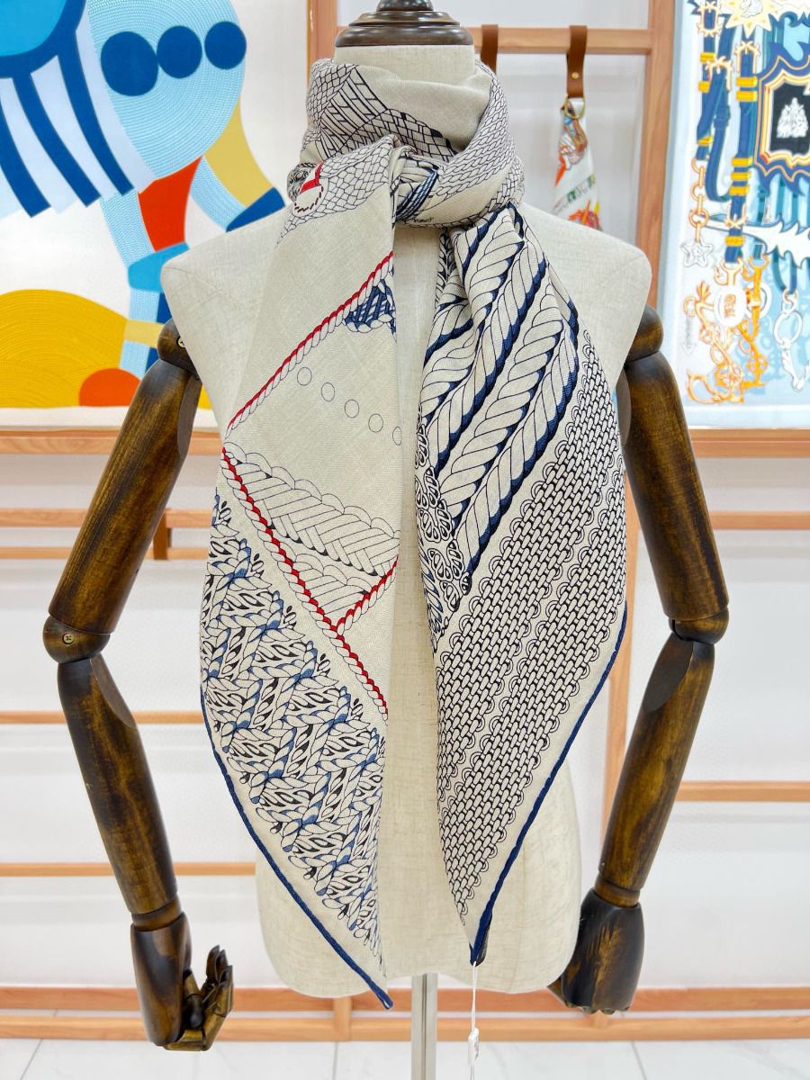 Hermes Grey Dressage Tressage Shawl 140 - Image 9