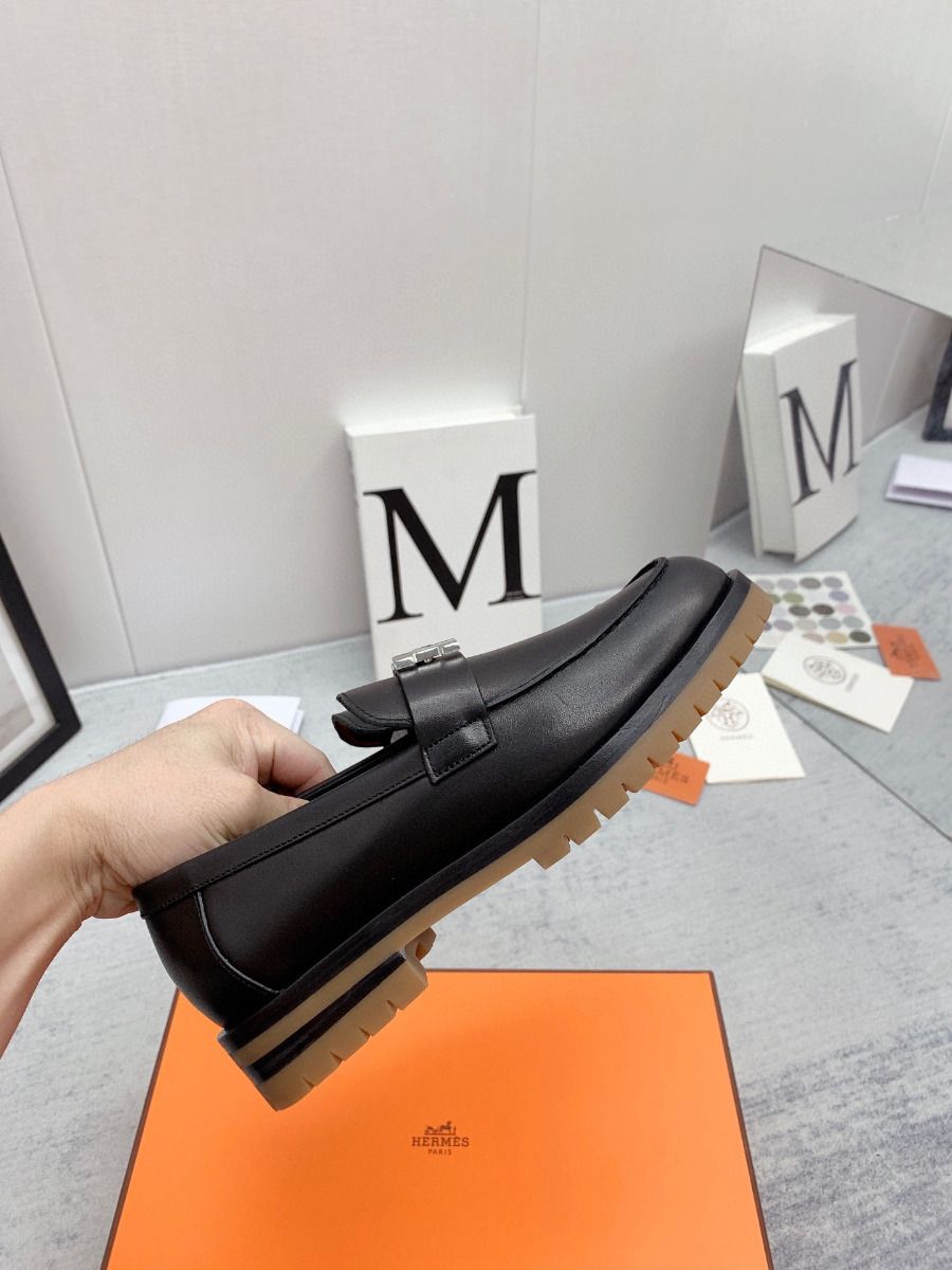 Hermes Women's Faubourg Loafers in Black Leather - Image 7