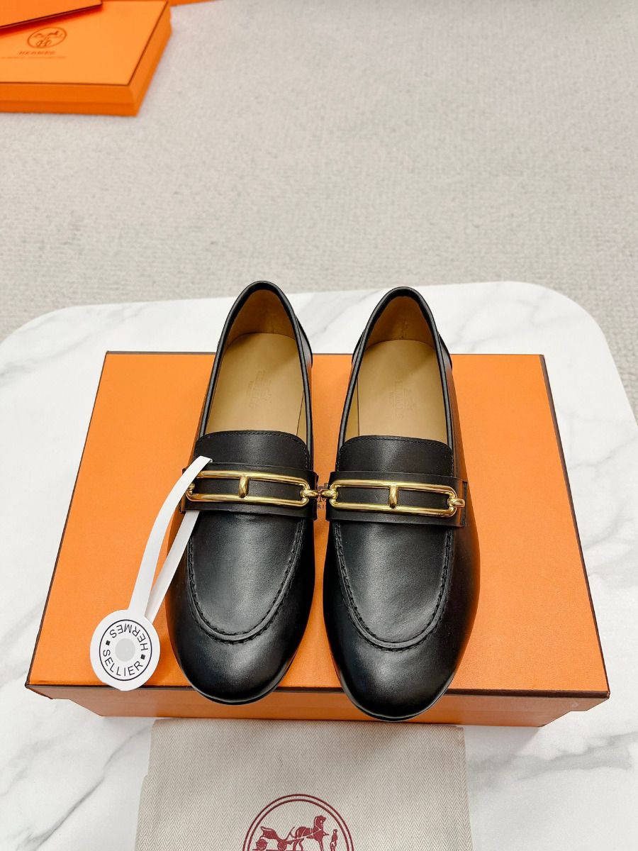 Hermes Women's Colette Loafers in Black Leather - Image 4