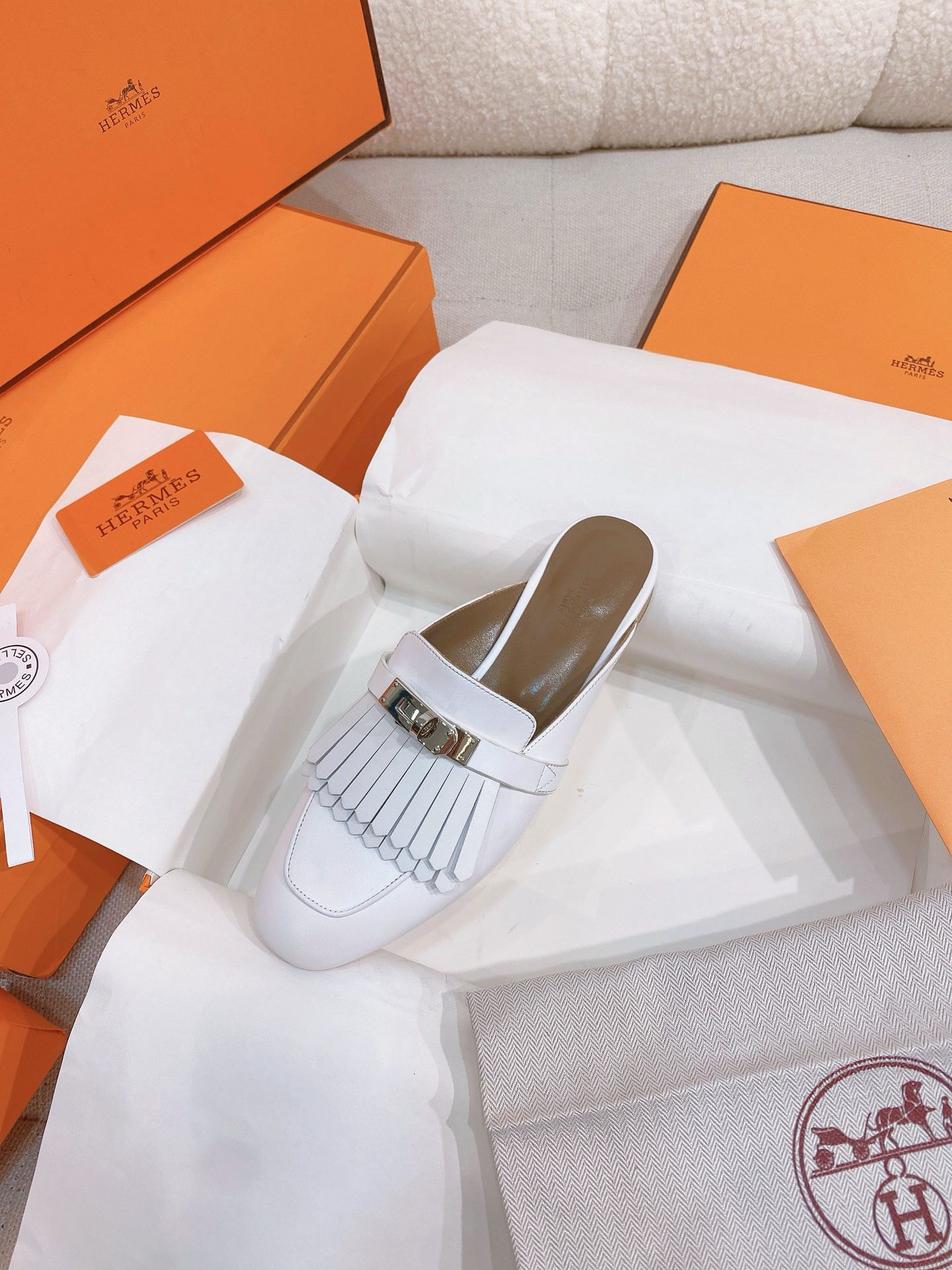 Hermes Women's Oz Mules with Fringed in White Leather - Image 7