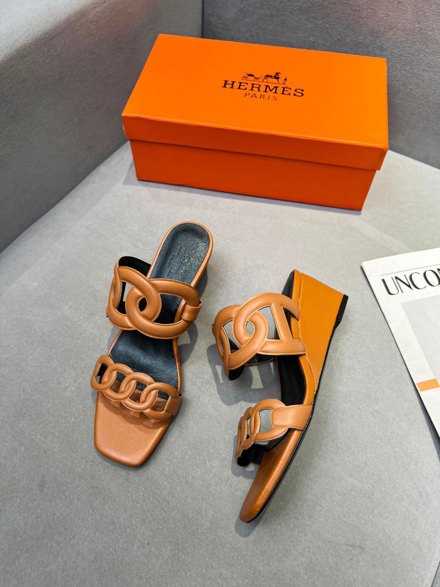 Hermes Figari 55mm Wedge Sandals In Brown Nappa Leather - Image 8