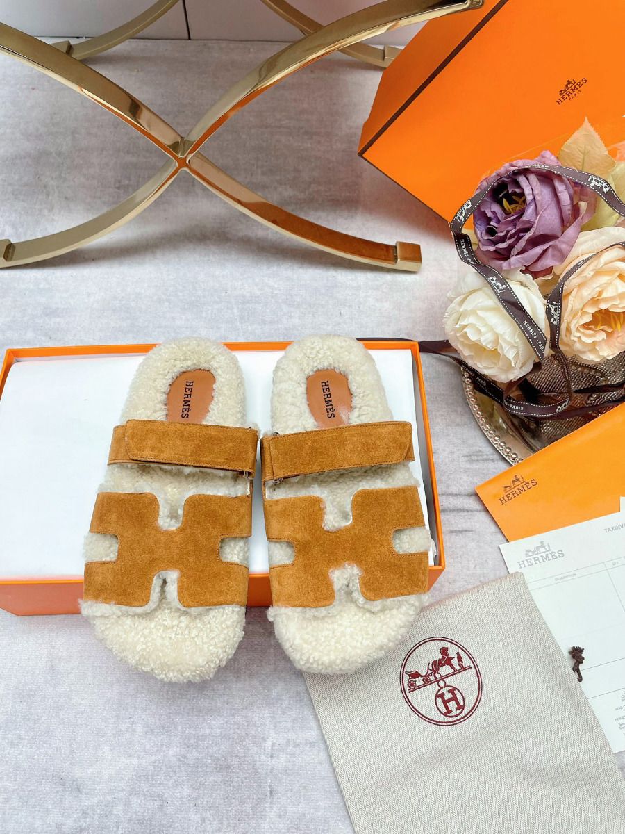 Hermes Women's Chypre Sandals in Tan Suede with Shearling - Image 4