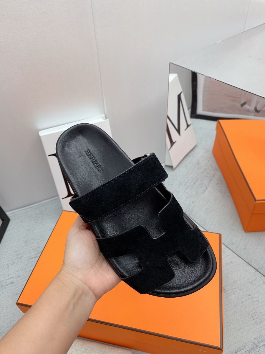 Hermes Women's Chypre Sandals In Black Suede Calfskin - Image 5