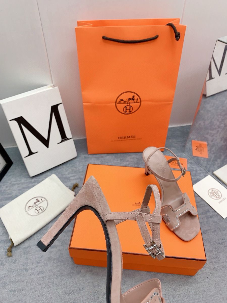 Hermes Heden 80 Sandals in Beige Suede Leather with Rhinestone - Image 8