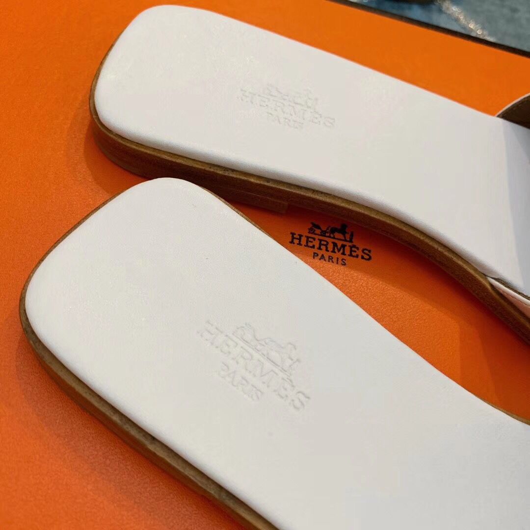 Hermes View Sandals In White Calfskin leather - Image 5