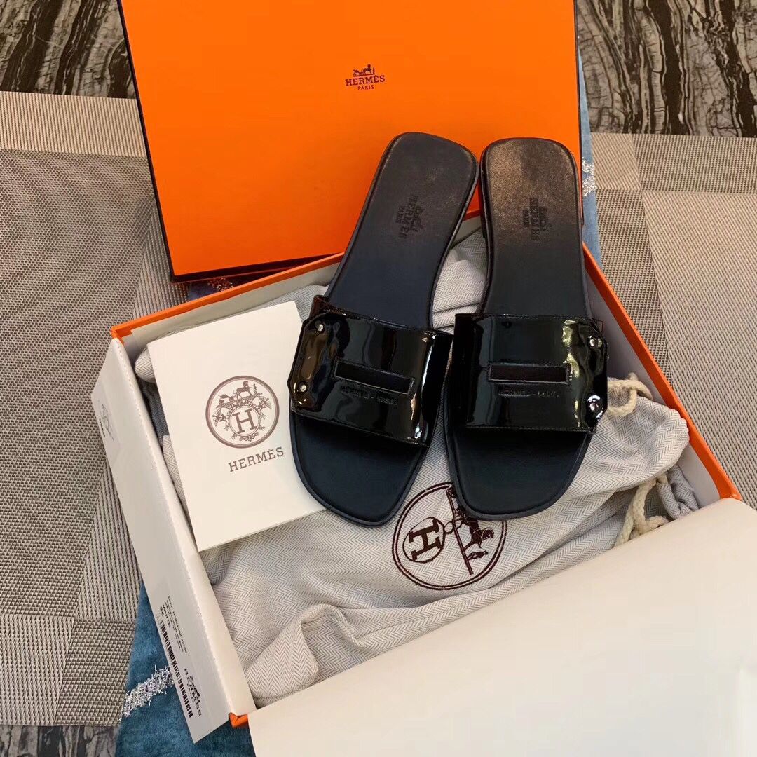 Hermes View Sandals In Black Patent leather - Image 3