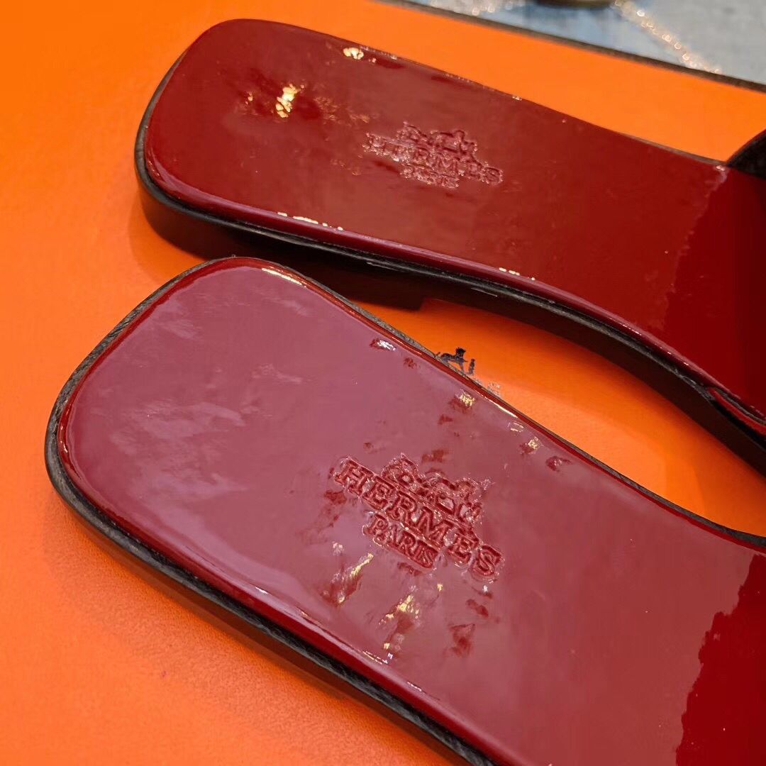 Hermes View Sandals In Ruby Patent Leather - Image 7