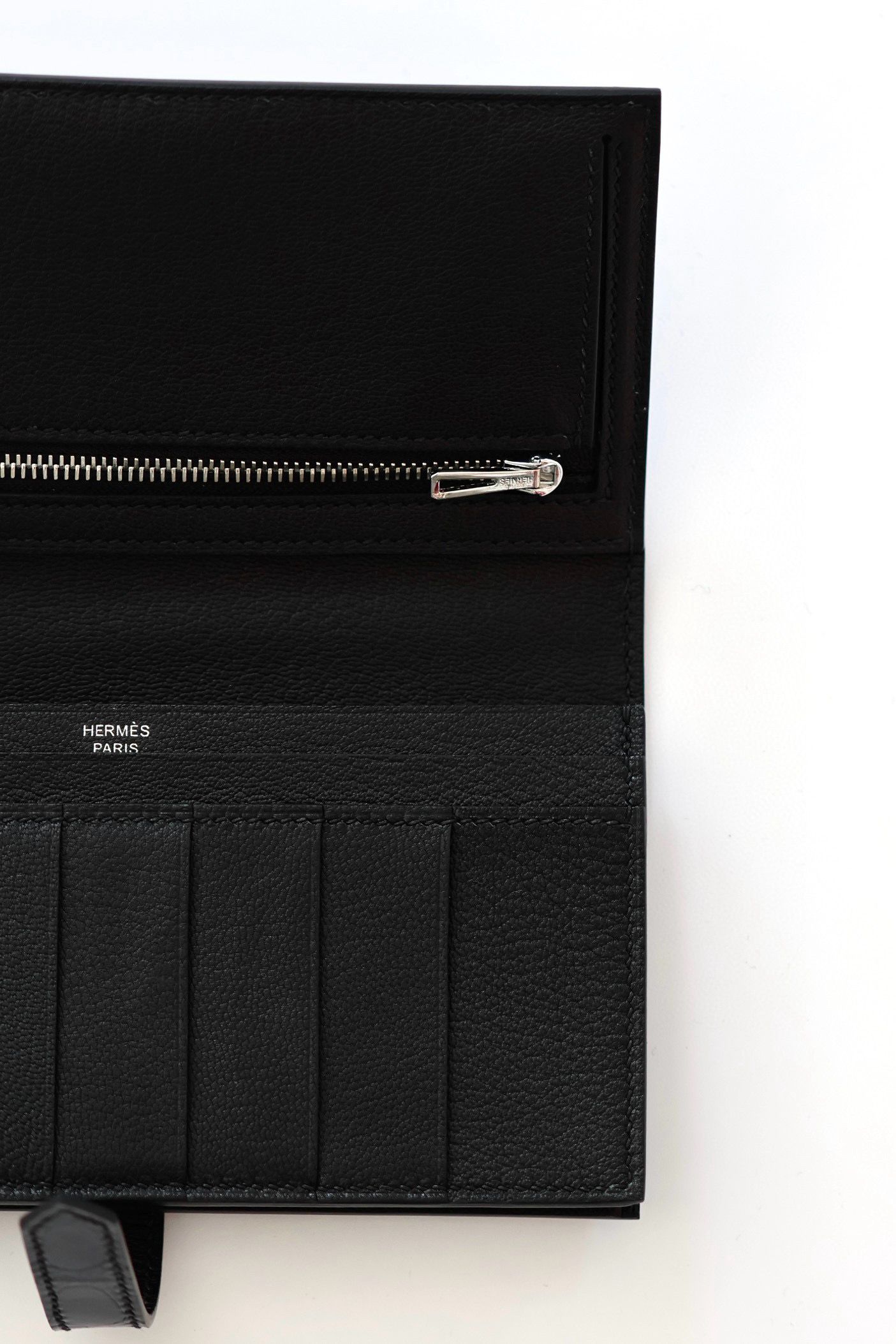 Hermes Bearn Long Wallet in Black Shiny Alligator Leather - Image 6