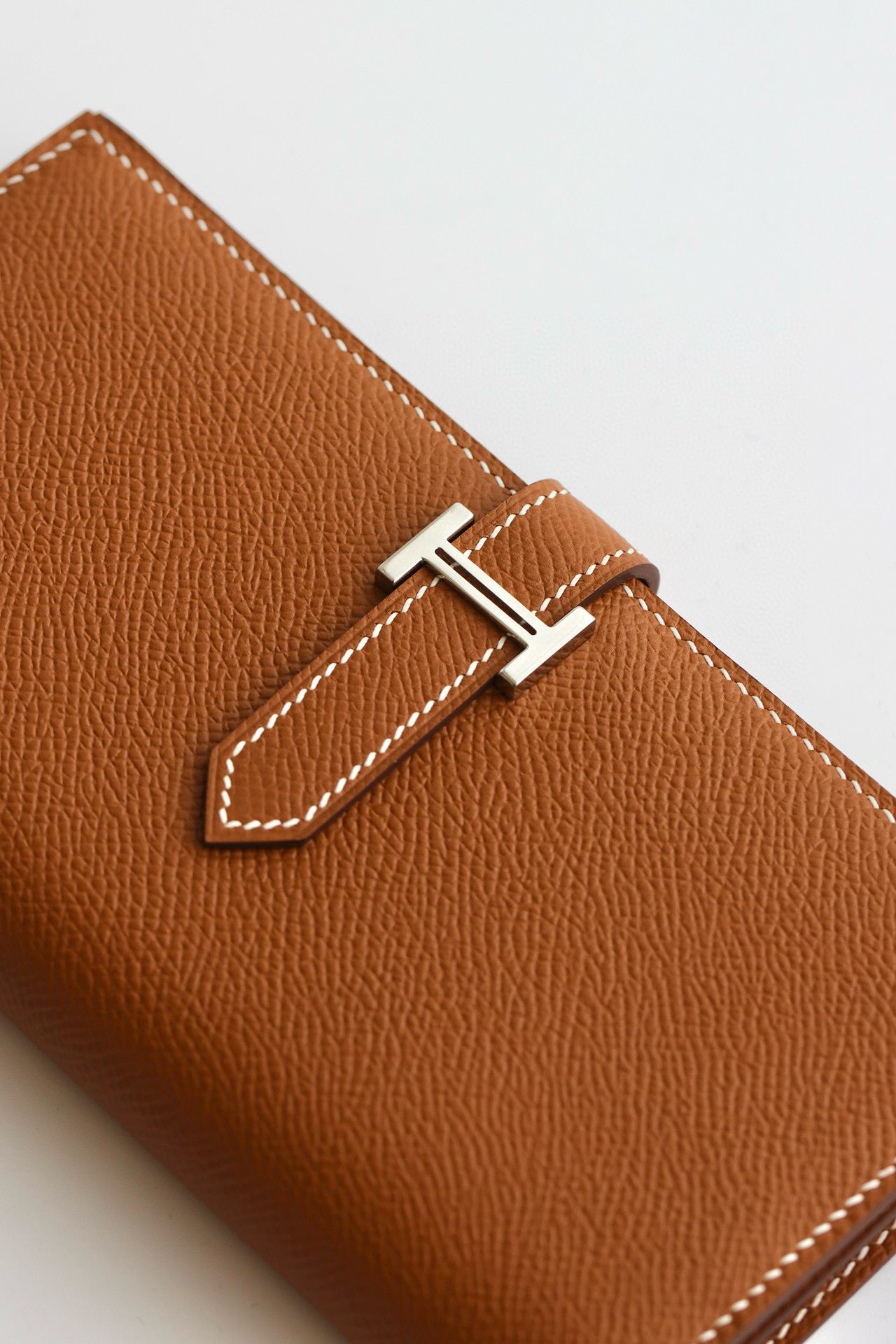 Hermes Bearn Long Handmade Wallet in Gold Epsom Calfskin - Image 3
