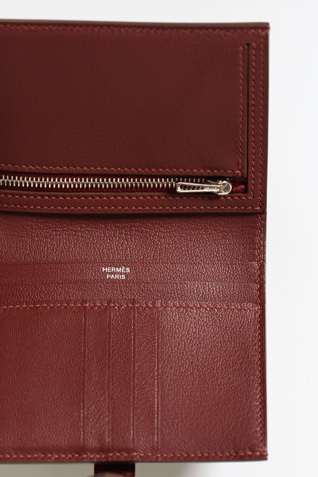 Hermes Bearn Compact Wallet in Bordeaux Shiny Alligator Leather - Image 4
