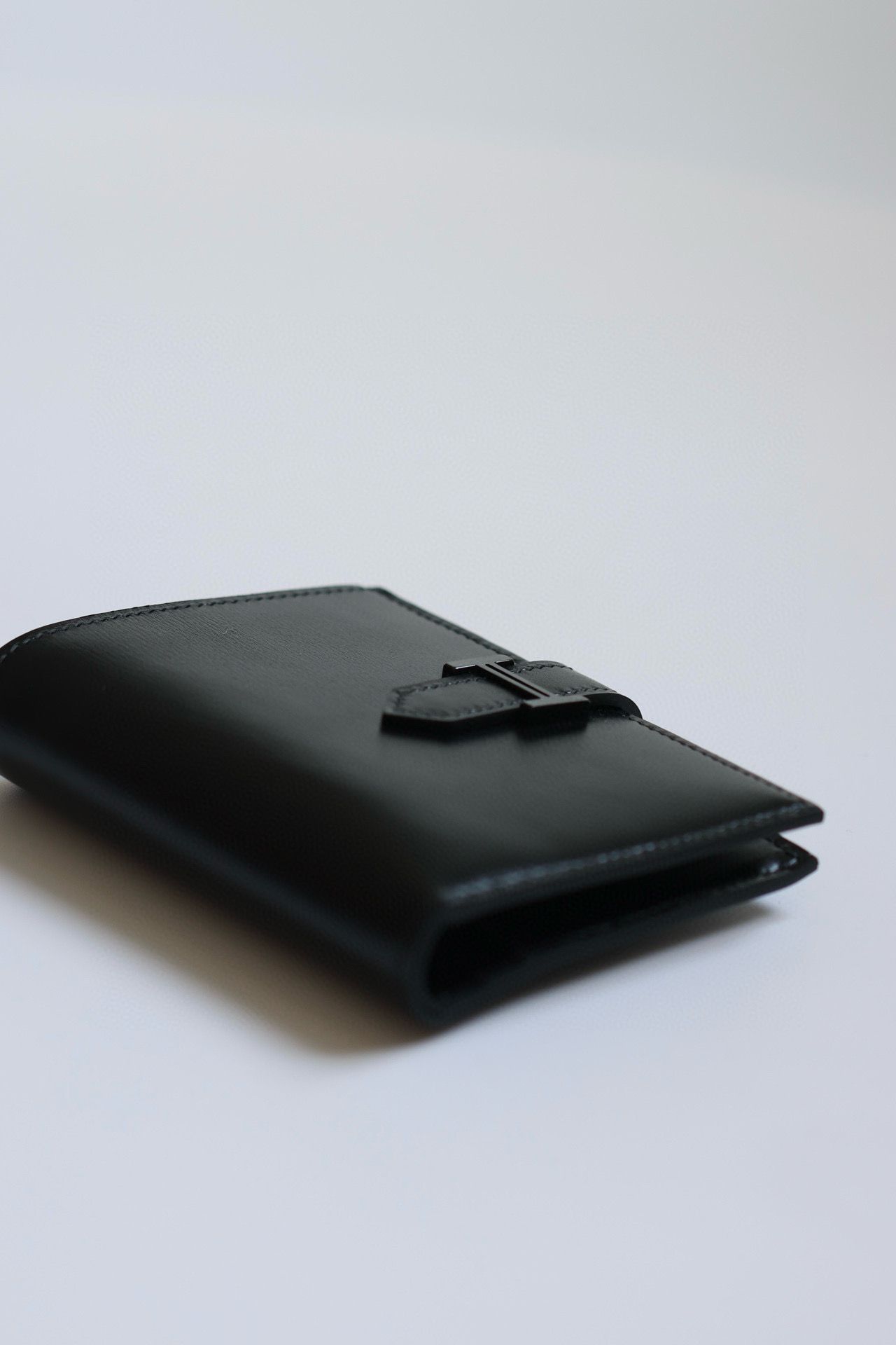 Hermes Bearn Compact Handmade All Black Wallet in Box Calfskin - Image 4