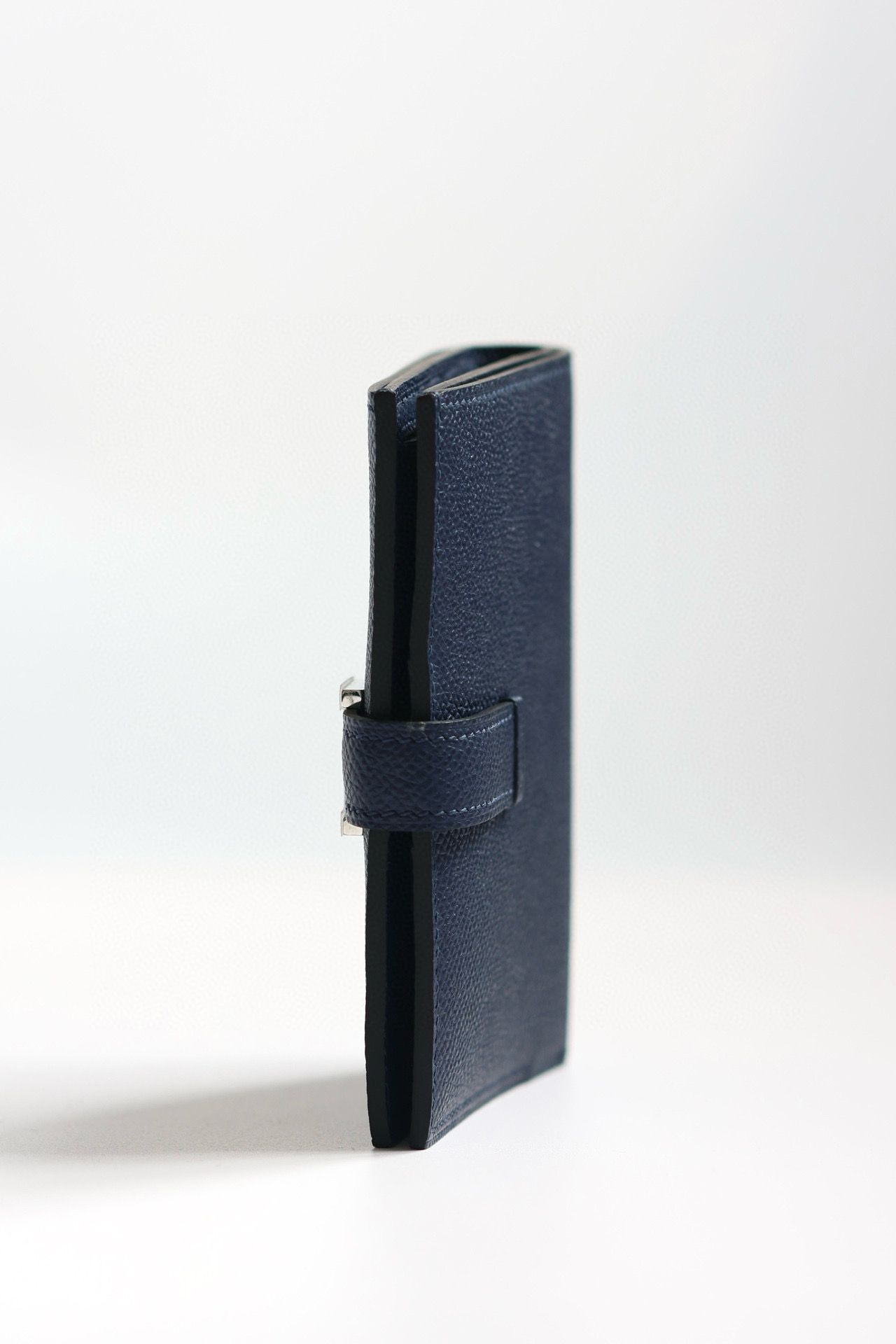 Hermes Bearn Compact Handmade Wallet in Blue Saphir Epsom Calfskin - Image 3