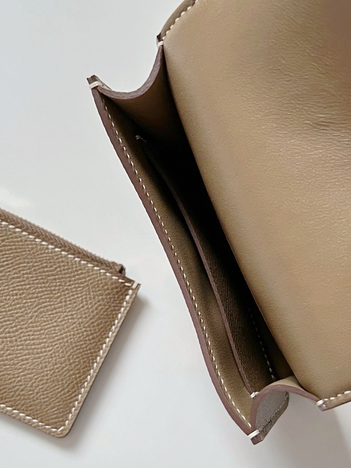 Hermes Constance Slim Wallet in Taupe Epsom Calfskin - Image 9