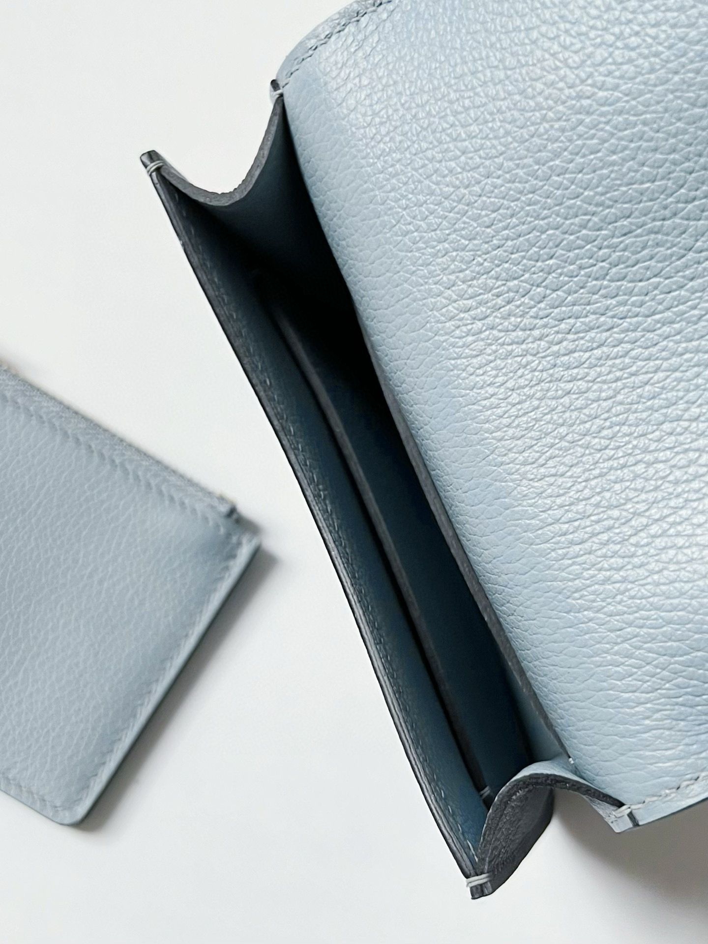Hermes Constance Slim Wallet in Blue Lin Evercolor Calfskin - Image 9