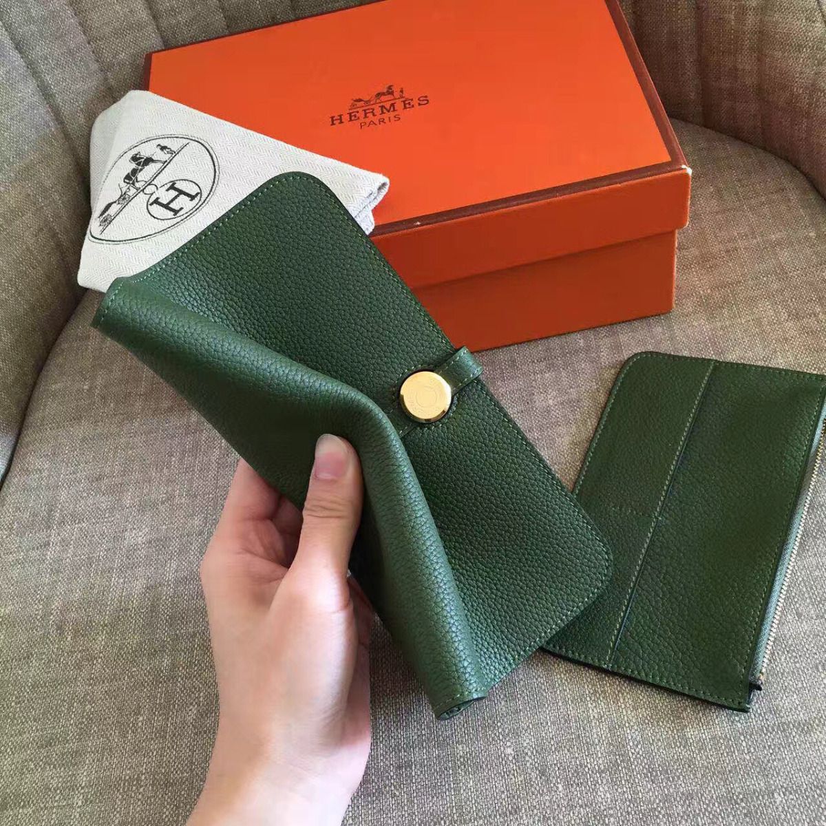 Hermes Dogon Duo Wallet In Green Clemence Leather - Image 6