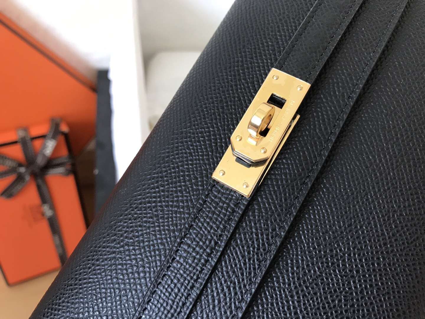 Hermes Kelly Classic Long Wallet In Black Epsom Leather - Image 5