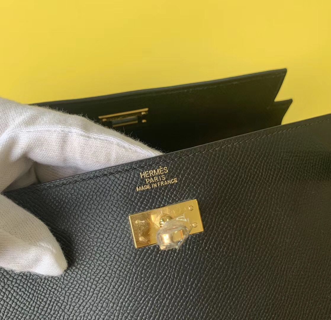 Hermes Kelly Classique To Go Wallet In Black Epsom Calfskin - Image 6