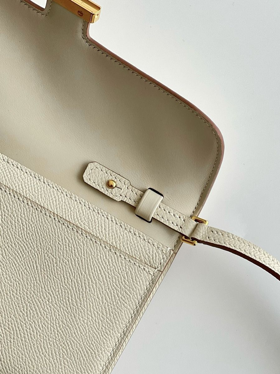 Hermes Constance To Go Wallet in Craie Epsom Calfskin - Image 4