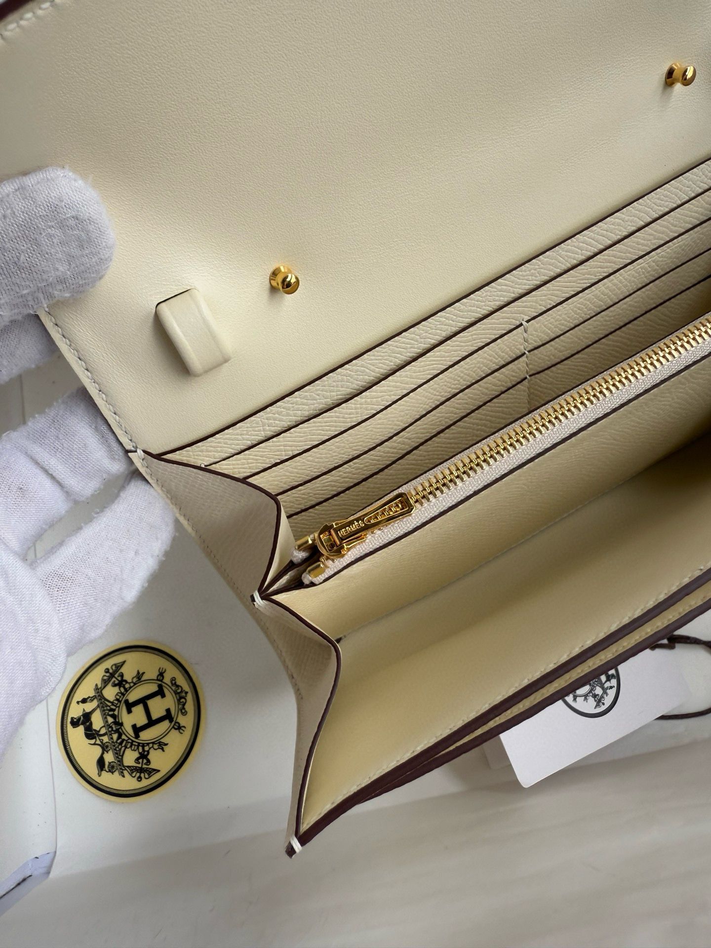 Hermes Constance To Go Wallet in Nata Epsom Calfskin - Image 9