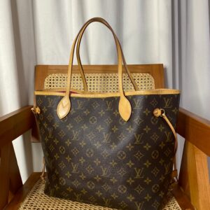 Louis Vuitton Monogram Neverfull MM Bag